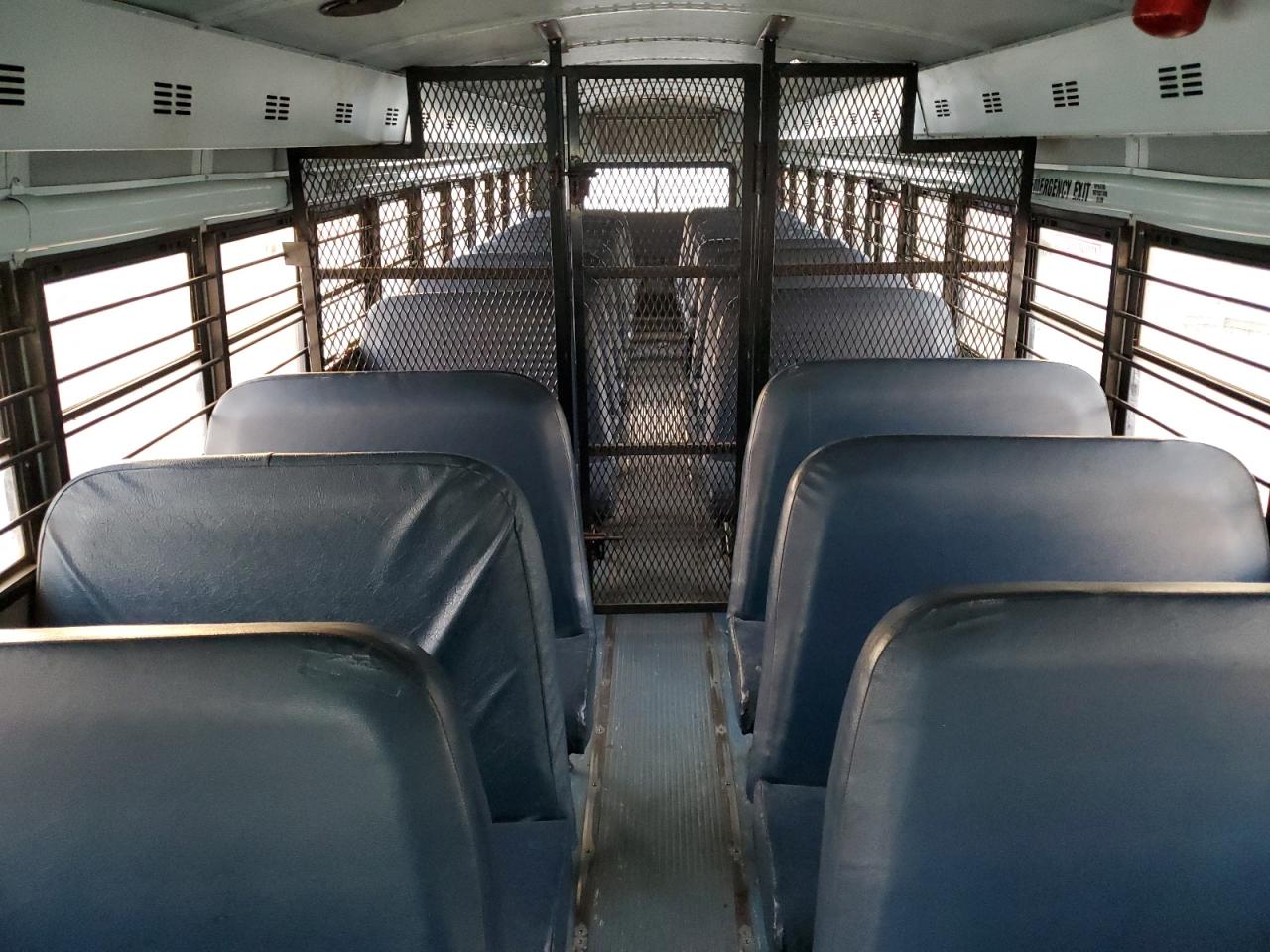 Lot #2940726565 2005 THOMAS SCHOOL BUS