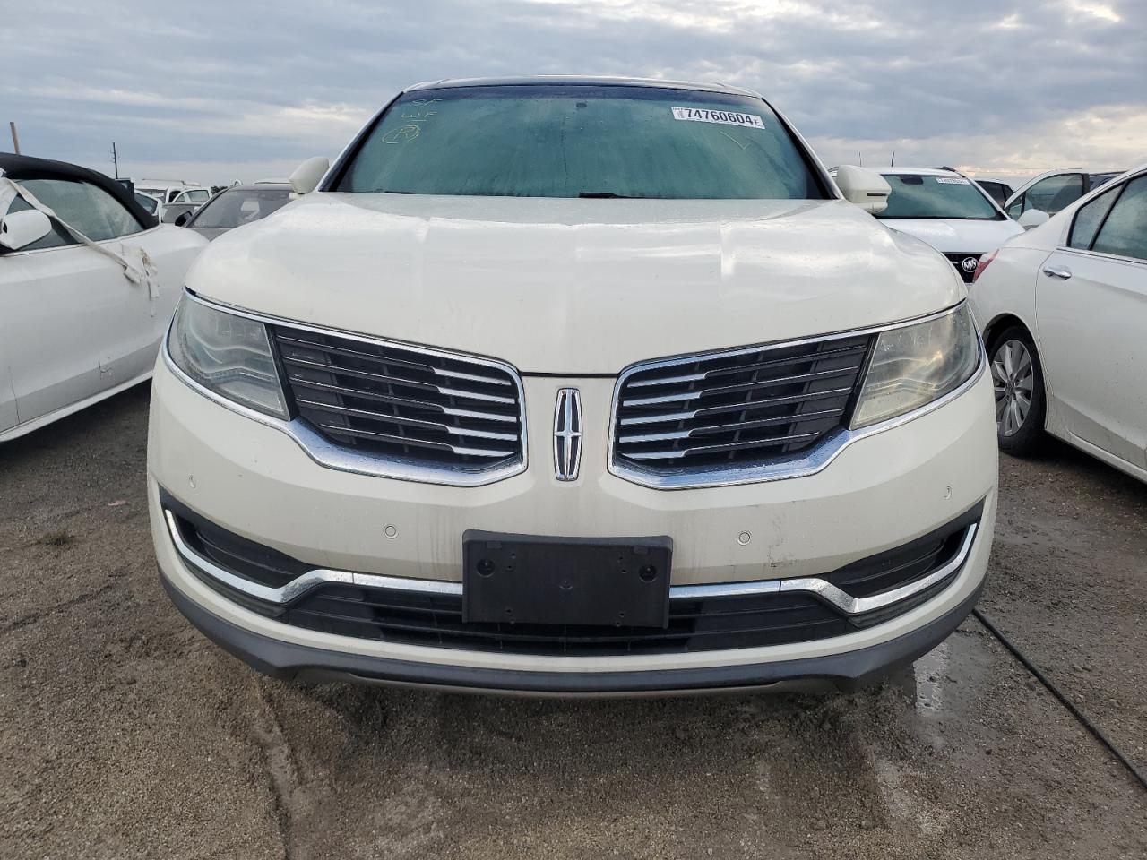 Lot #2905203537 2016 LINCOLN MKX BLACK