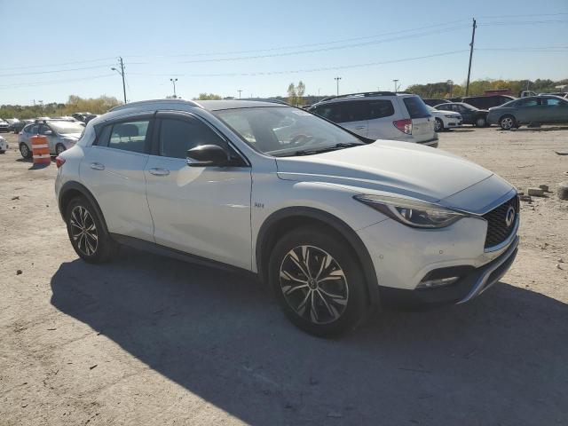 VIN SJKCH5CR4HA036063 2017 INFINITI QX30 no.4