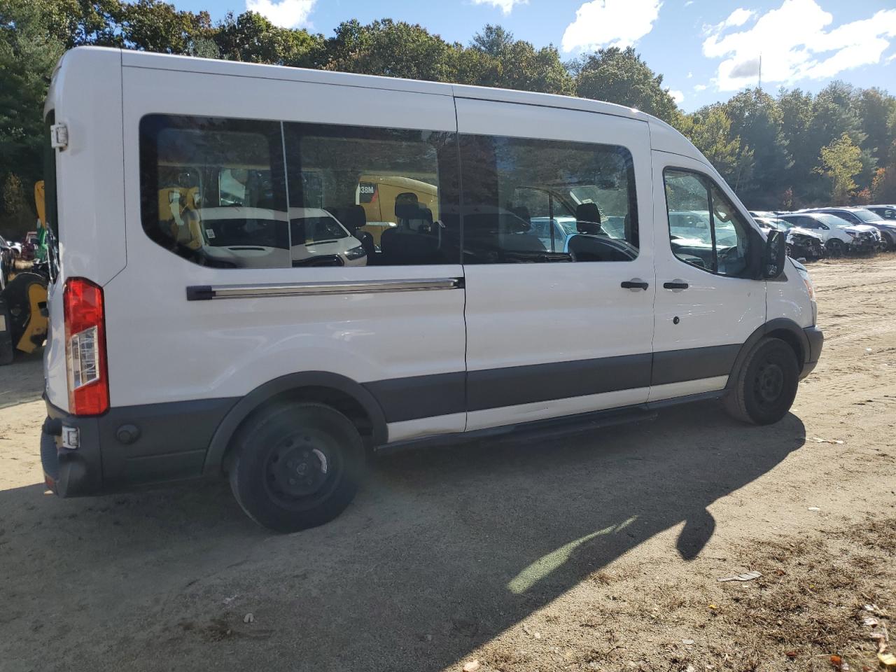 Lot #2909142343 2017 FORD TRANSIT T-