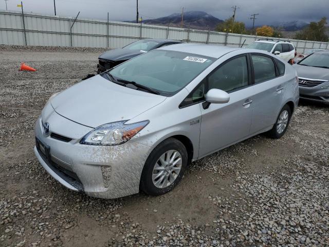 VIN JTDKN3DP4E3052854 2014 Toyota Prius no.1