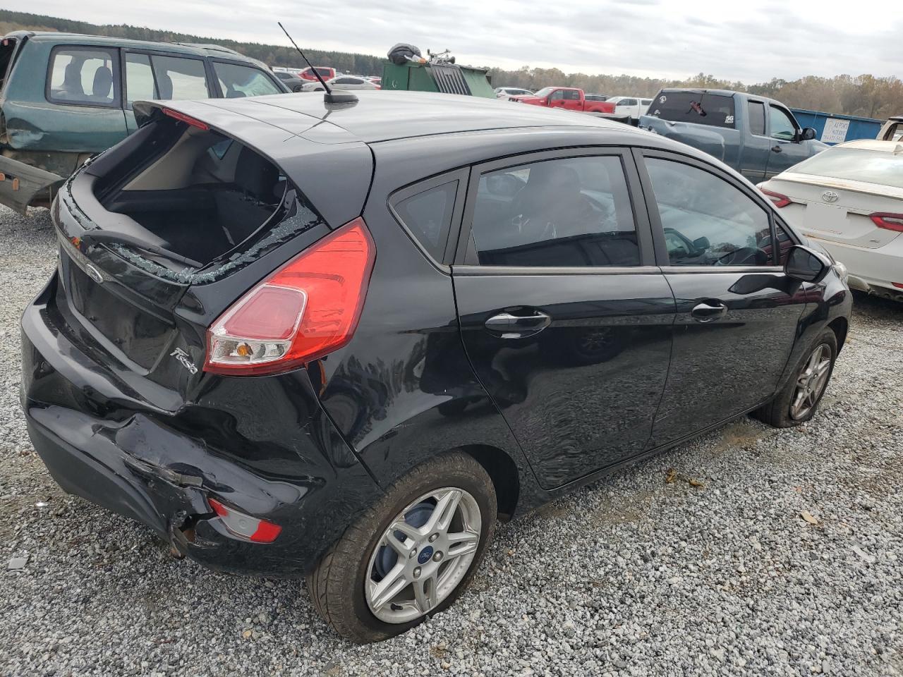 Lot #2986594244 2019 FORD FIESTA SE