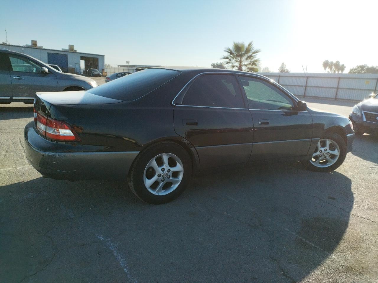 Lot #2928566770 2001 LEXUS ES 300