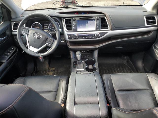 VIN 5TDJZRFH5KS601397 2019 Toyota Highlander, SE no.8