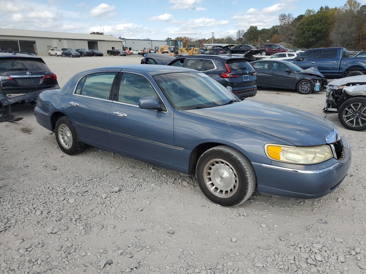 Lot #2952101722 1999 LINCOLN TOWN CAR E