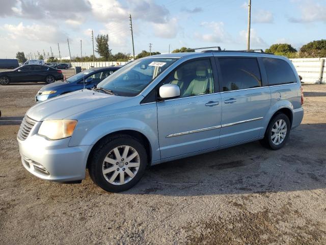 VIN 2C4RC1BG4DR722694 2013 Chrysler Town and Countr... no.1