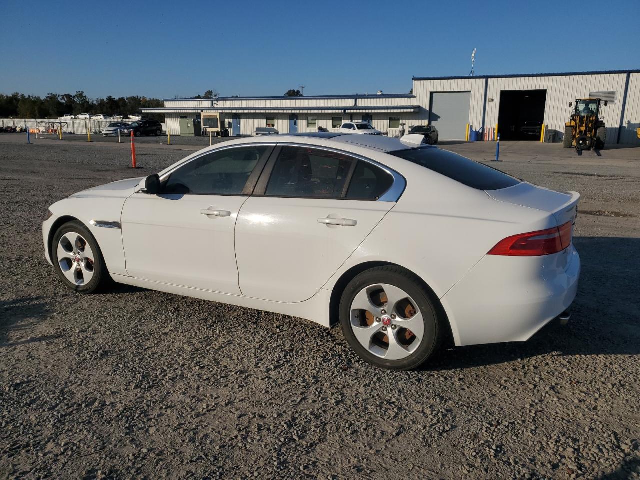 Lot #2986631062 2017 JAGUAR XE