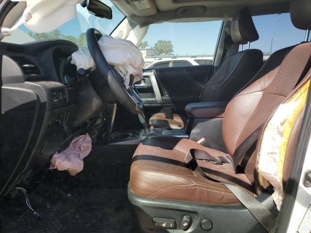 2018 TOYOTA 4RUNNER SR - JTEZU5JR7J5174010