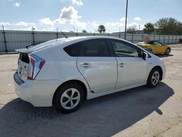 VIN JTDKN3DU7E0365839 2014 Toyota Prius no.3