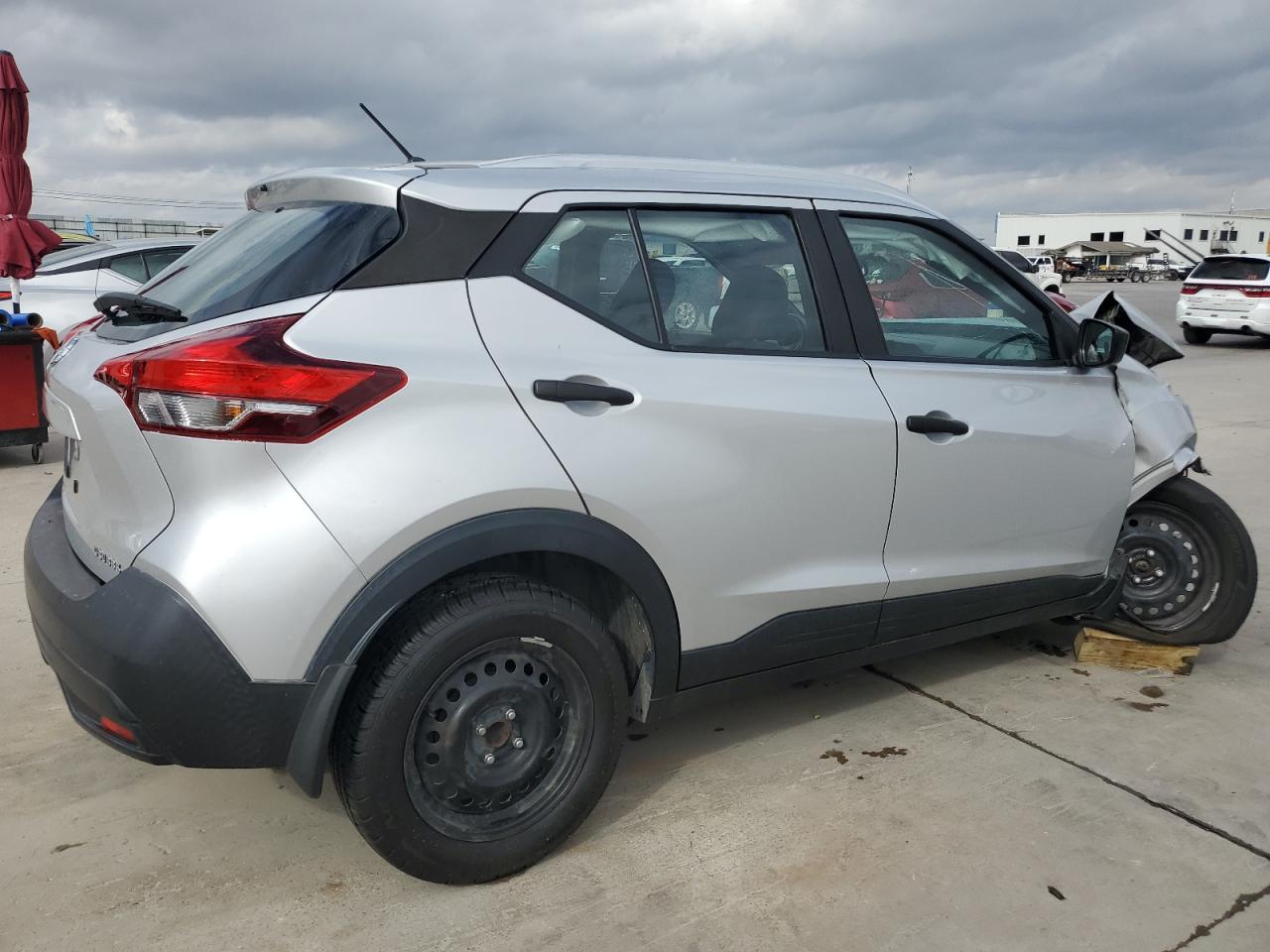 Lot #3020996210 2019 NISSAN KICKS S