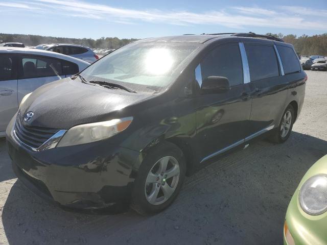 2012 TOYOTA SIENNA LE 2012