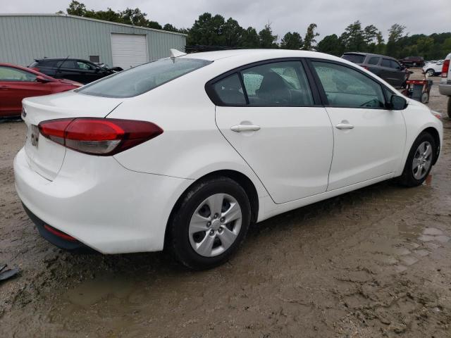 VIN 3KPFK4A72JE284750 2018 KIA Forte, LX no.3