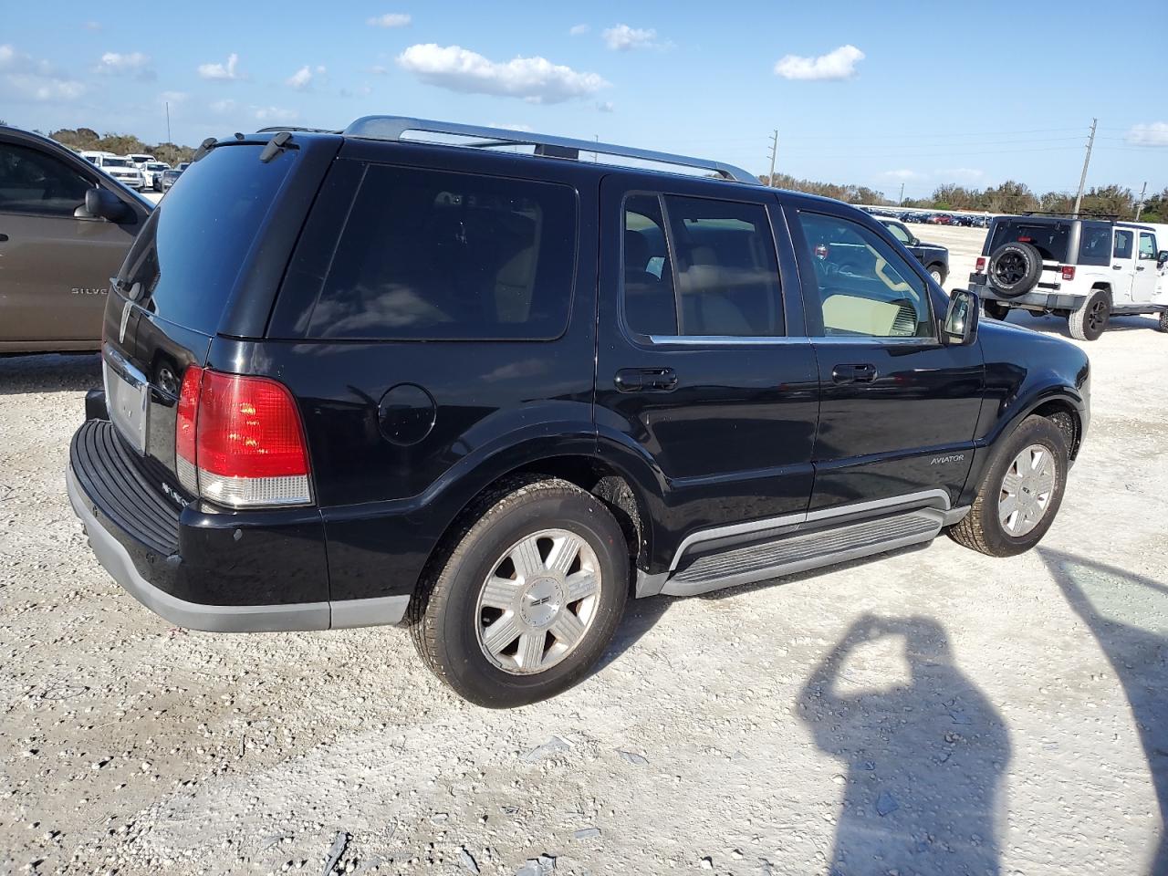 Lot #2947861287 2003 LINCOLN AVIATOR