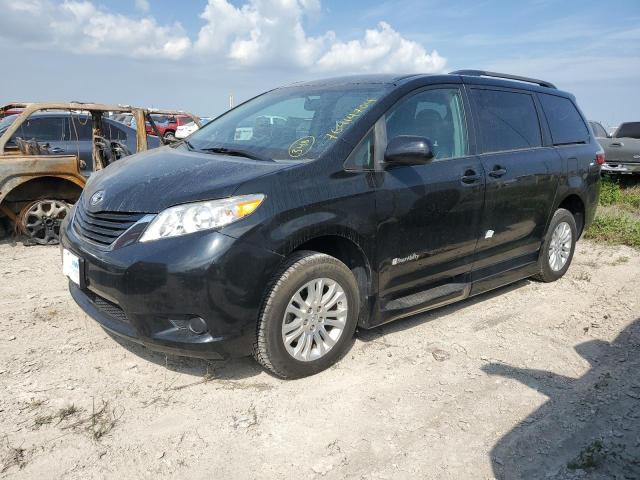 VIN 5TDKK3DC4FS553572 2015 Toyota Sienna, LE no.1