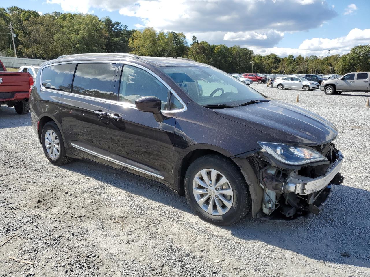 Lot #2924000136 2017 CHRYSLER PACIFICA T