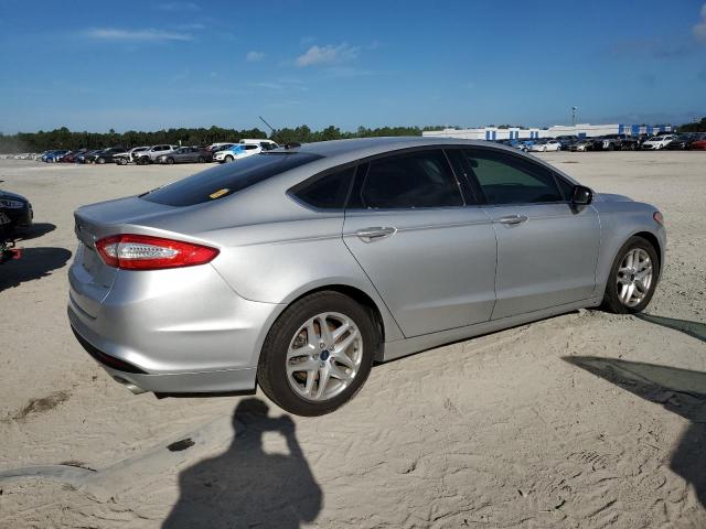 VIN 1FA6P0H70F5117229 2015 Ford Fusion, SE no.3