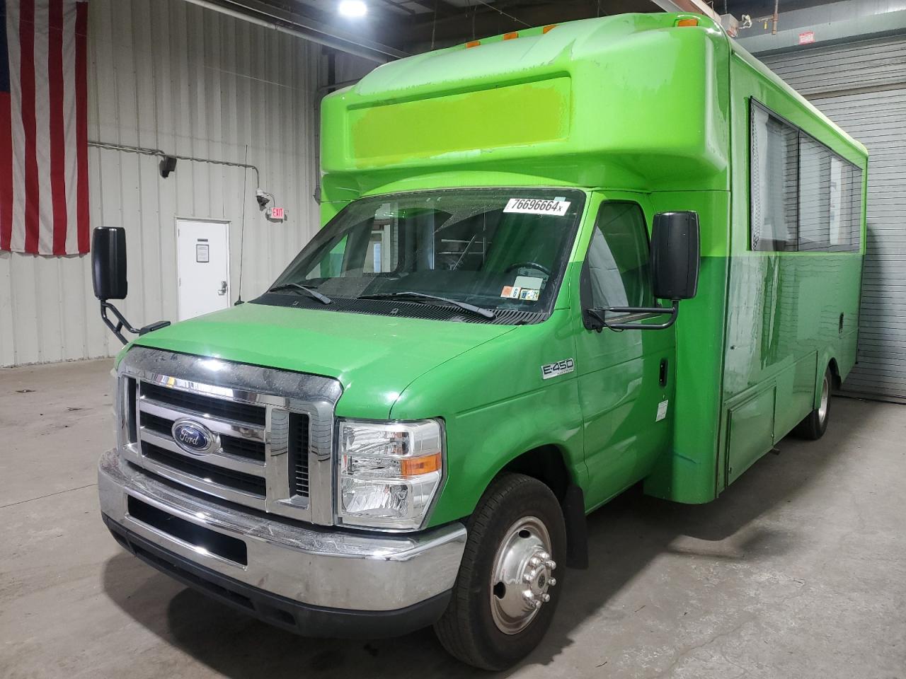 FORD ECONOLINE E450 SUPER DUTY CUTAWAY VAN