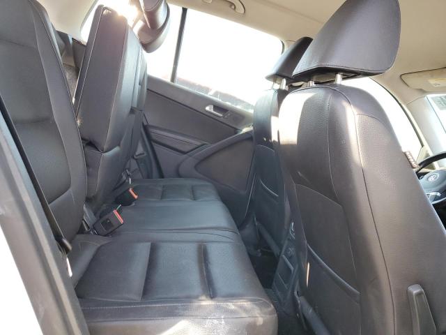 2017 VOLKSWAGEN TIGUAN S - WVGAV7AX5HK009931