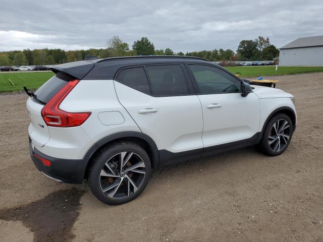 VIN YV4162UM2K2057168 2019 Volvo XC40, T5 R-Design no.3