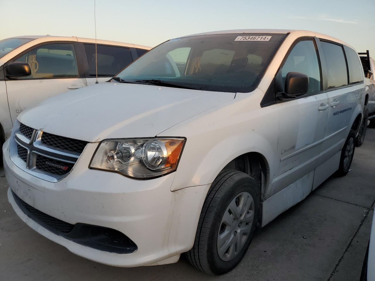 Lot #2924041081 2017 DODGE GRAND CARA