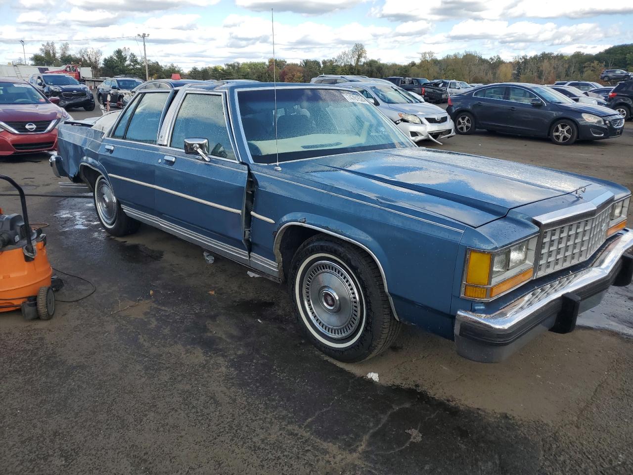 Lot #2978535219 1987 FORD CROWN VICT