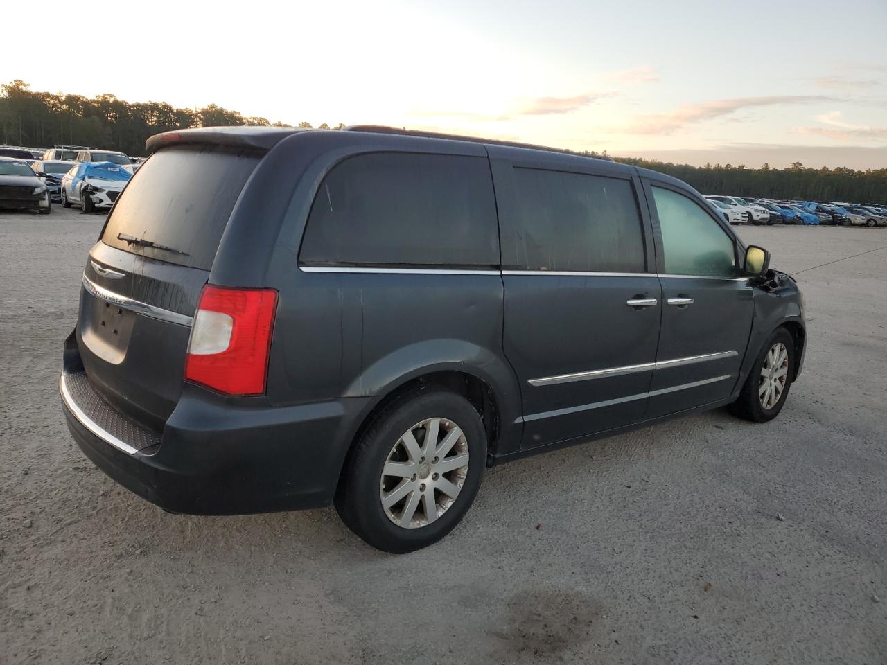 Lot #2991521880 2014 CHRYSLER TOWN & COU