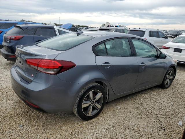 VIN 3KPFL4A70JE246883 2018 KIA FORTE no.3