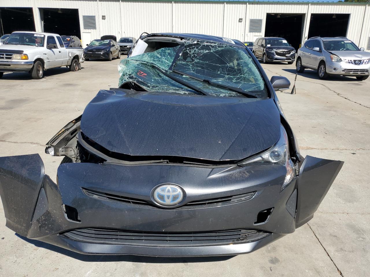 Lot #2969715293 2017 TOYOTA PRIUS