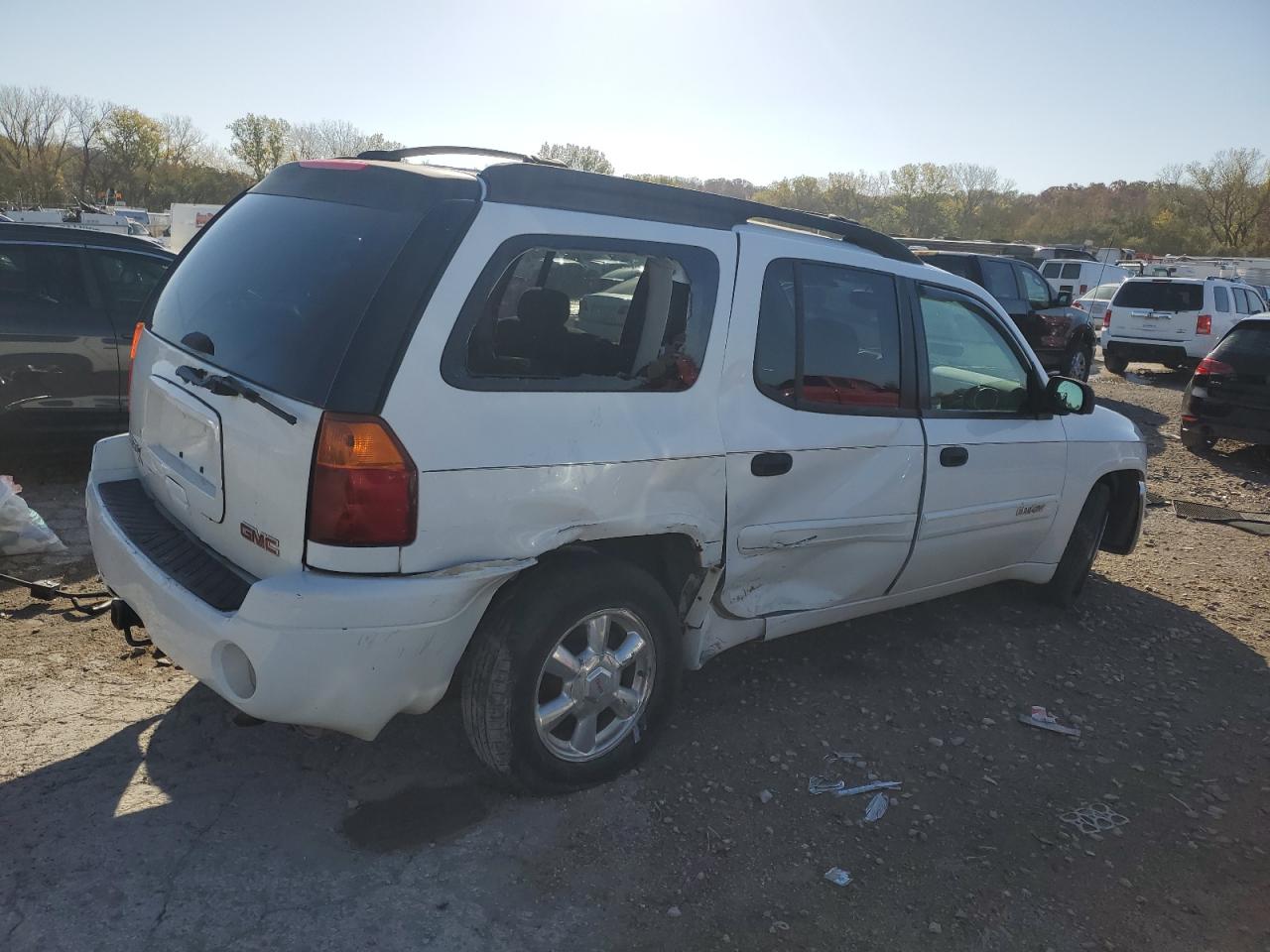 Lot #2955604757 2005 GMC ENVOY XL