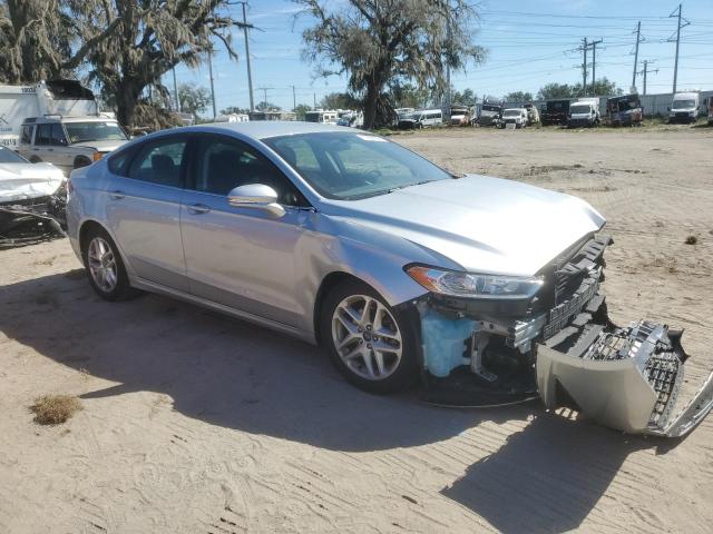 VIN 3FA6P0HDXGR110440 2016 Ford Fusion, SE no.4