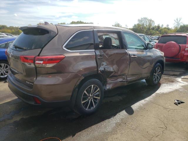 VIN 5TDJZRFH8HS368513 2017 Toyota Highlander, SE no.3