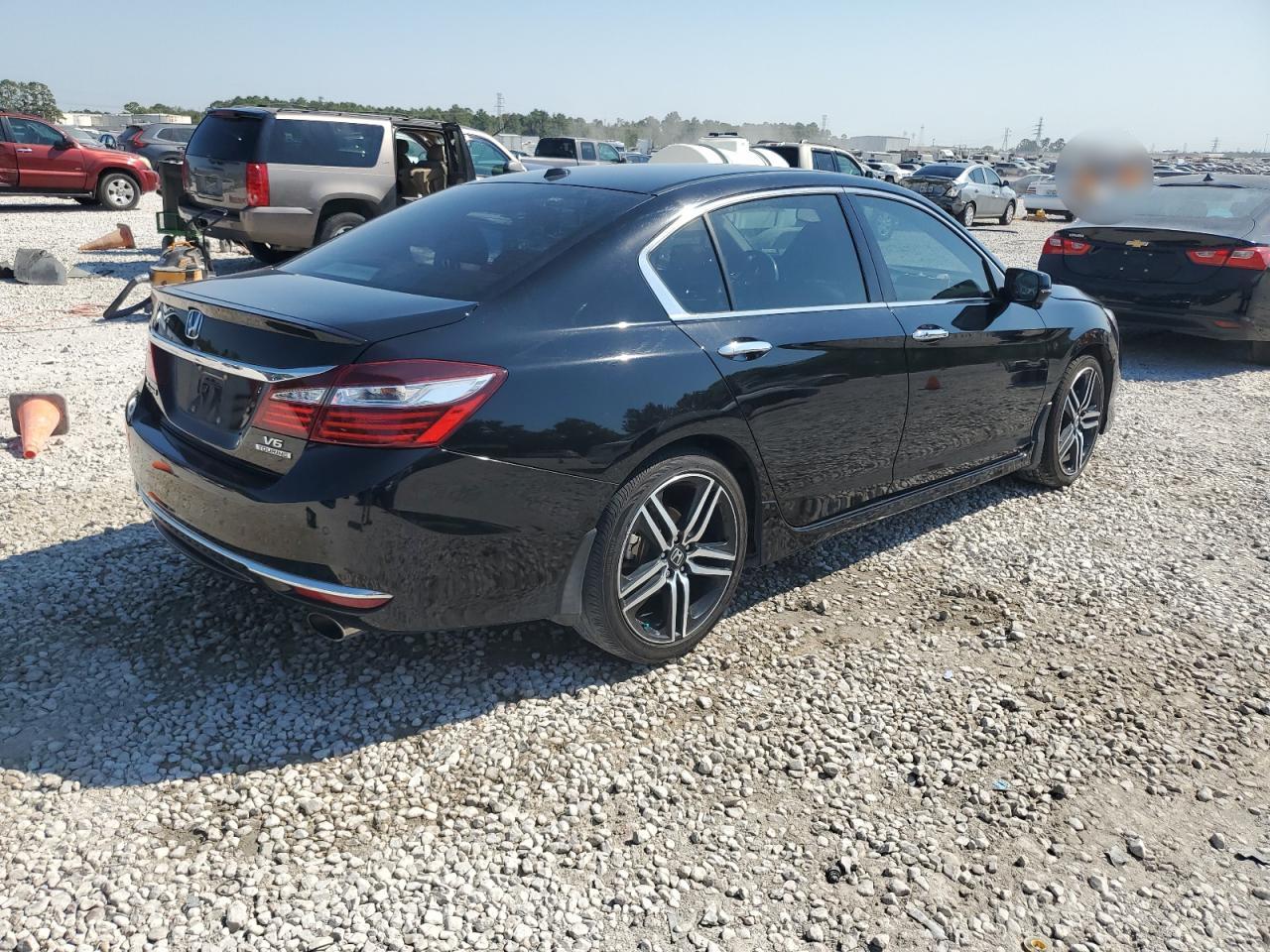 Lot #2911993671 2017 HONDA ACCORD TOU