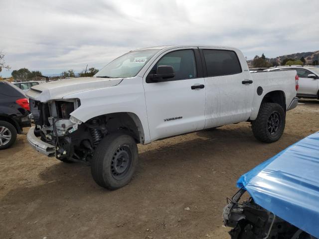 TOYOTA TUNDRA CRE 2017 white  gas 5TFEM5F11HX116060 photo #1