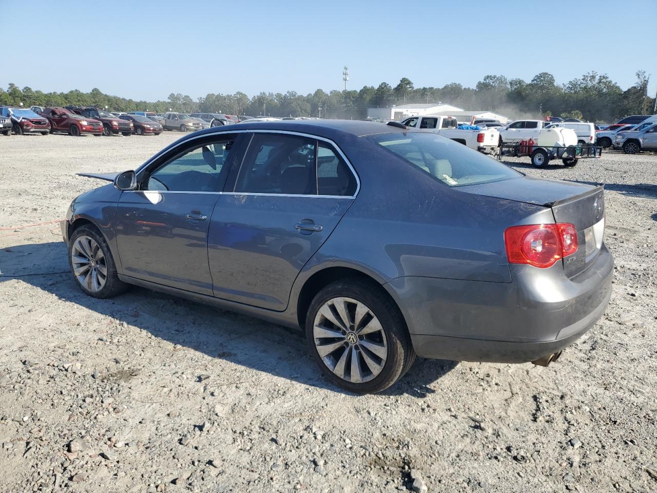 Lot #2923922937 2006 VOLKSWAGEN JETTA 2.5