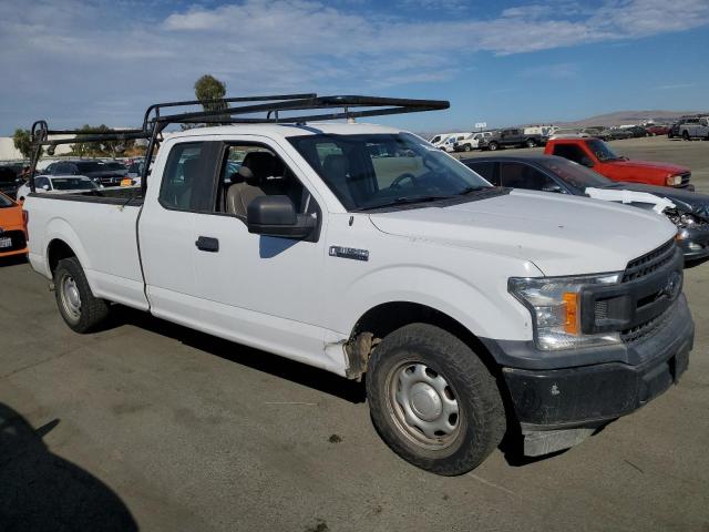 VIN 1FTFX1CG1JKC26302 2018 Ford F-150, Super Cab no.4