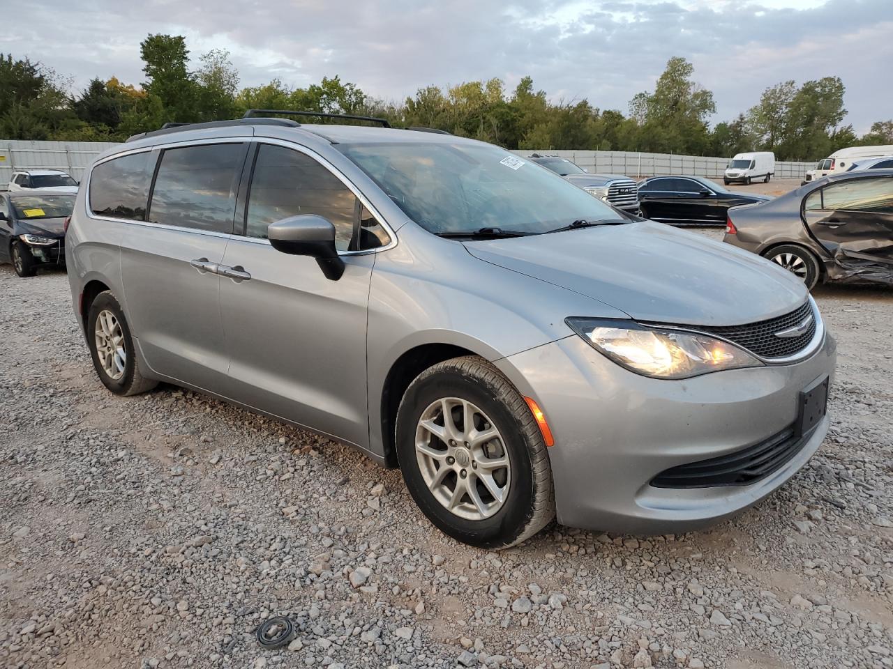 Lot #2955432513 2020 CHRYSLER VOYAGER LX