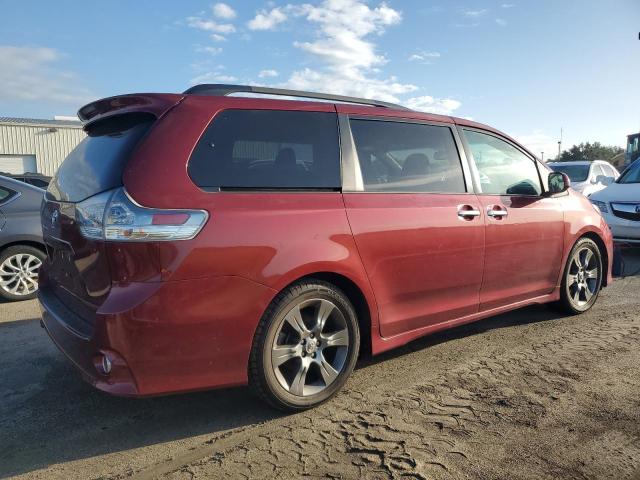 VIN 5TDXK3DC2FS620899 2015 Toyota Sienna, Sport no.3