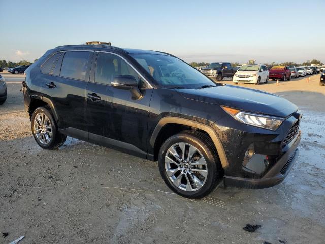 VIN JTMC1RFV6LD051615 2020 Toyota RAV4, Xle Premium no.4