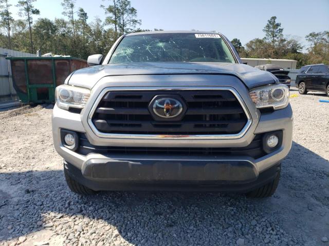 VIN 5TFAX5GN1JX125404 2018 Toyota Tacoma, Double Cab no.5