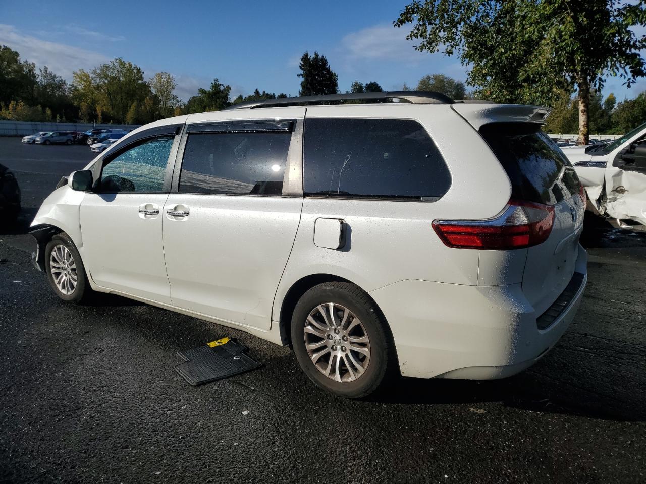 Lot #2991791150 2015 TOYOTA SIENNA XLE