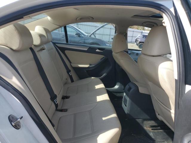 2017 VOLKSWAGEN JETTA SE - 3VWDB7AJ4HM373933