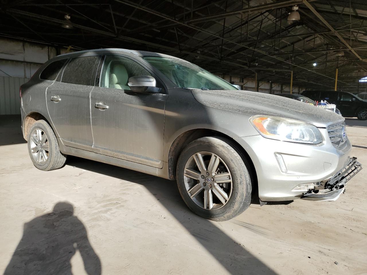 Lot #2940114487 2016 VOLVO XC60 T6 PR