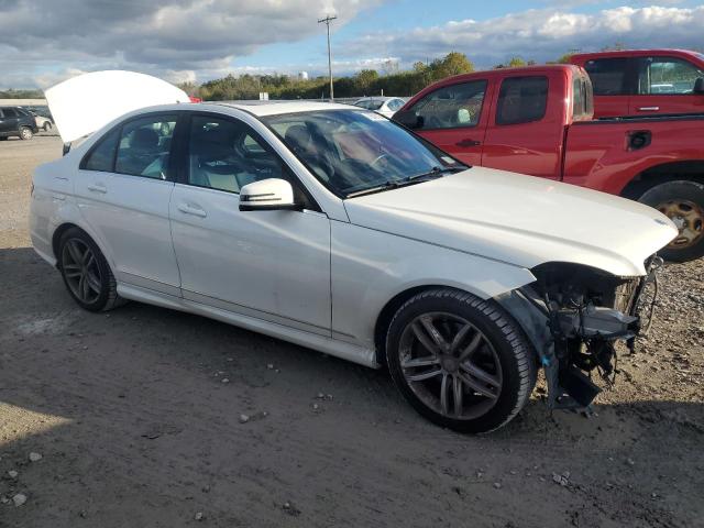 VIN WDDGF8AB5EG249460 2014 Mercedes-Benz C-Class, 3... no.4