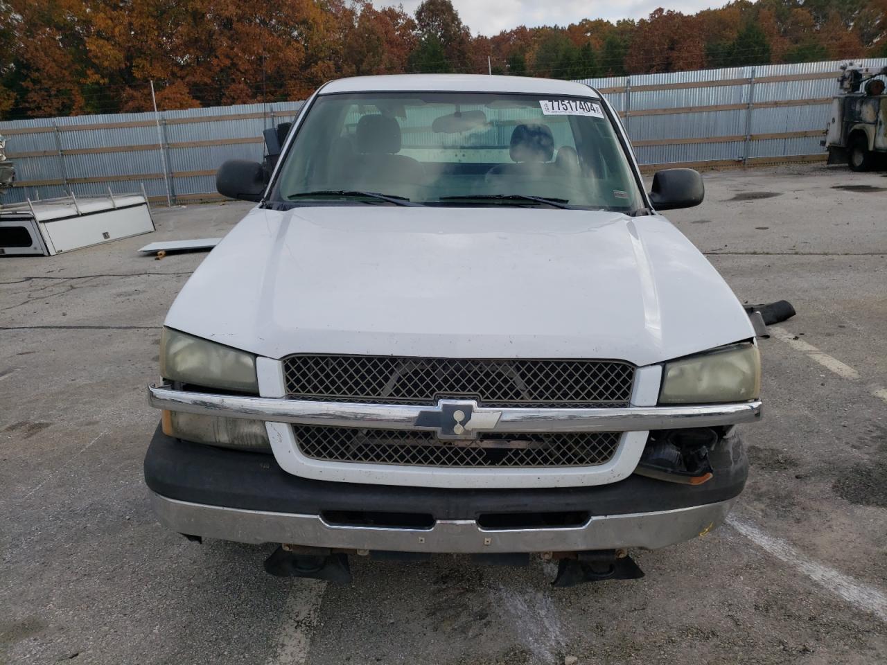 Lot #2955311519 2005 CHEVROLET C1500 SILV