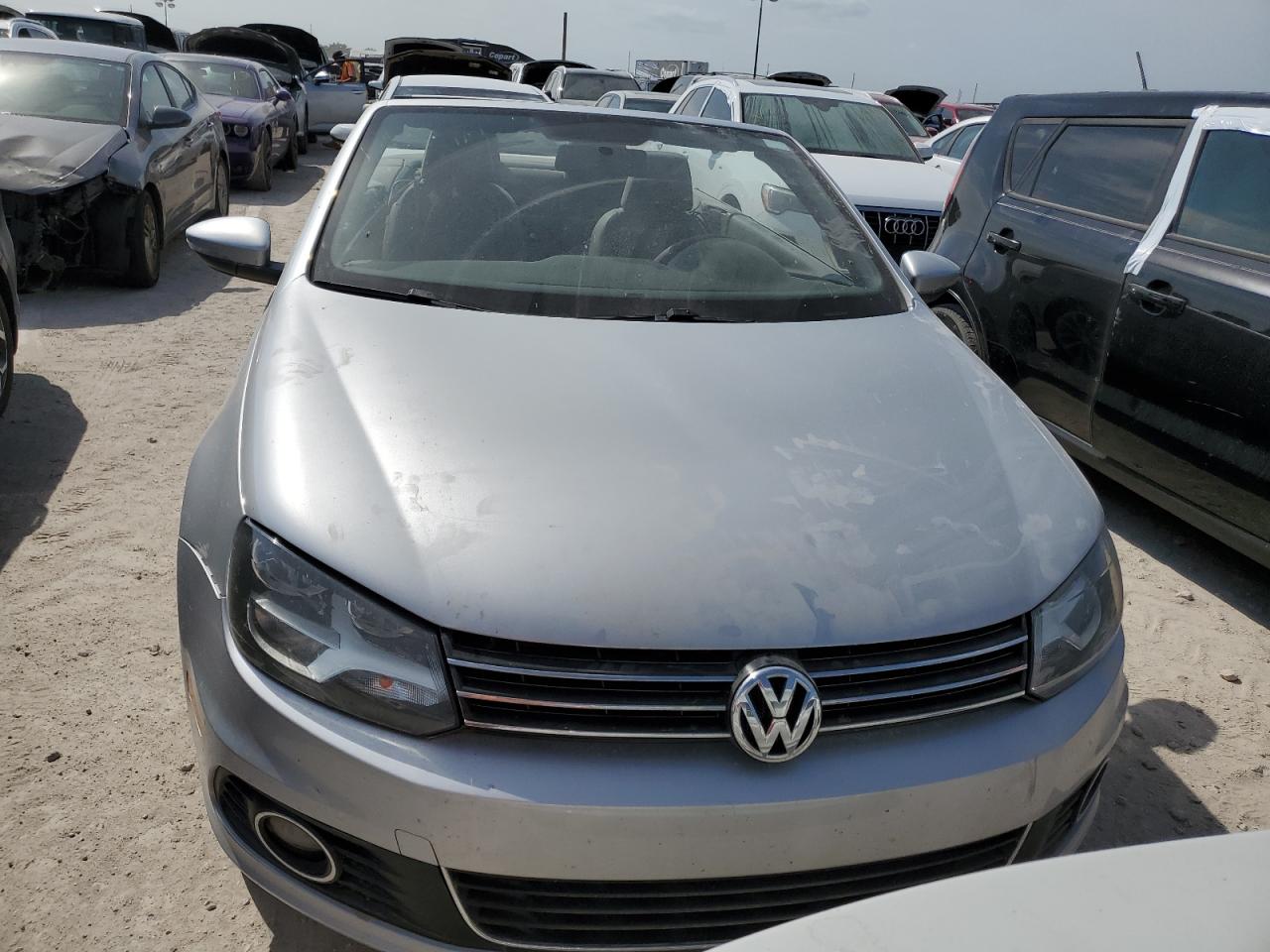 Lot #2970051524 2014 VOLKSWAGEN EOS KOMFOR