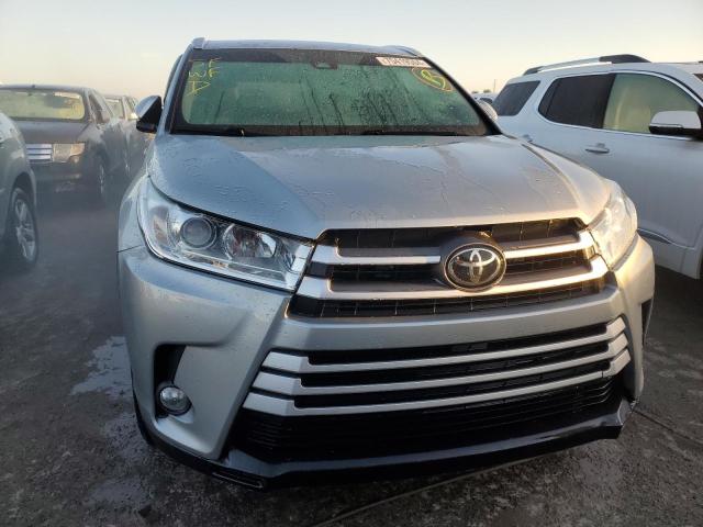 VIN 5TDKZRFH0KS563503 2019 Toyota Highlander, SE no.5