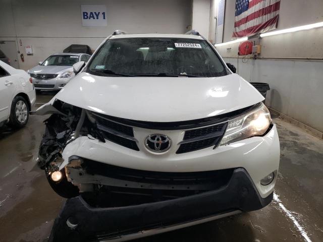 2015 TOYOTA RAV4 XLE - JTMRFREV3FJ048478