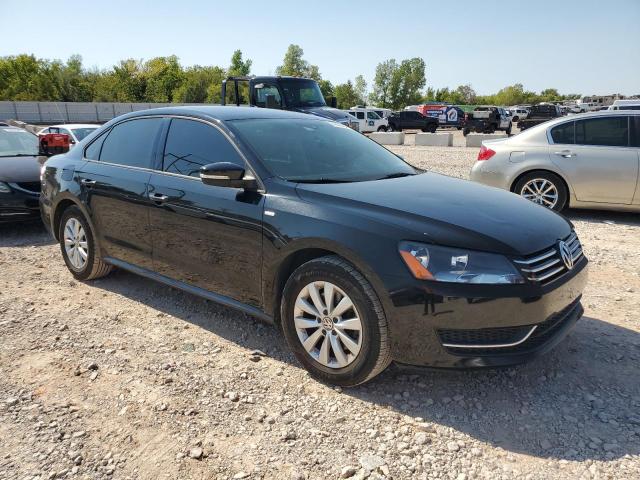 2015 VOLKSWAGEN PASSAT S - 1VWAT7A32FC049802