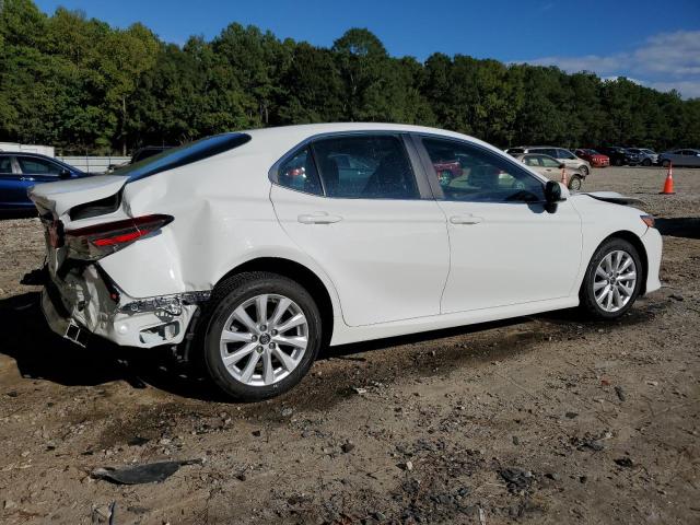 2018 TOYOTA CAMRY L - 4T1B11HK1JU564165