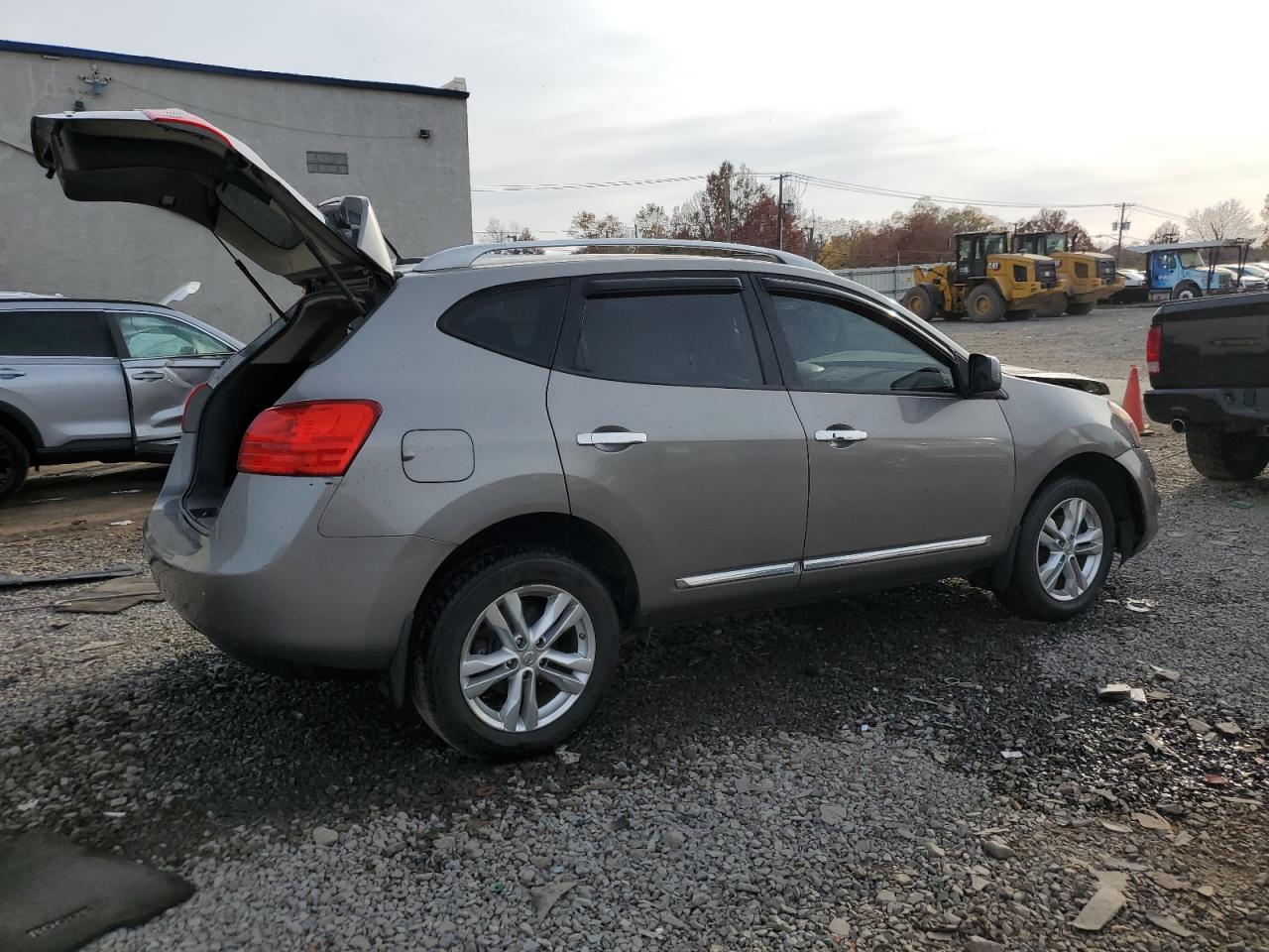 Lot #2991677055 2013 NISSAN ROGUE S